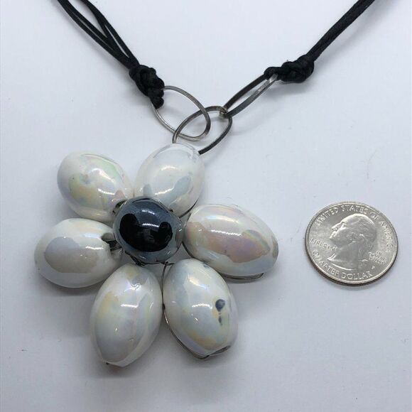 Unique REEB Italy 925 Sterling Silver, Nylon Cord & Chunky Bead Flower Necklace - Picture 4 of 8